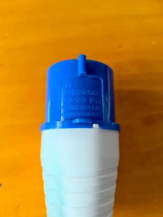 Enchufe Industrial 32A 3 Pines IP44