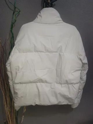 Chaquetón de plumas gris perla