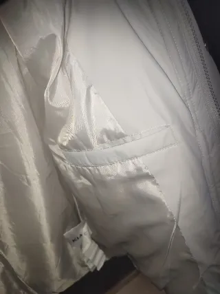 Chaquetón de plumas gris perla