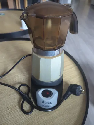 Cafetera Eléctrica DeLonghi Alicia. Mal estado