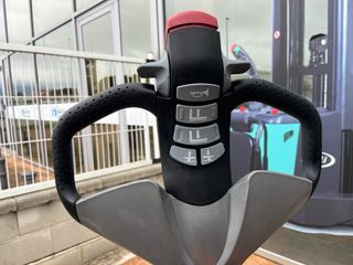 Apilador Eléctrico STILL EXV 14 con Elevación Base