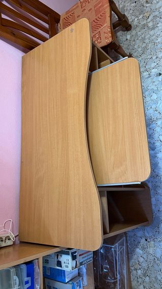Mesa escritorio madera con estantes 110x 50cm