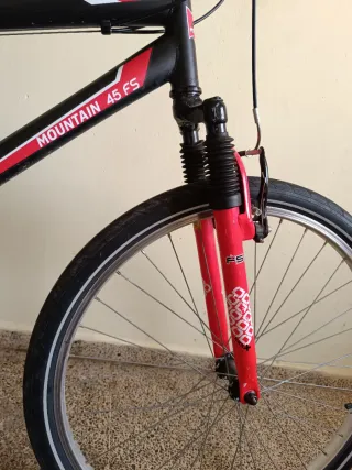 Bicicleta Montaña FS Negra y Roja