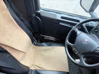 Camion Semitautliner Scania P360 2013