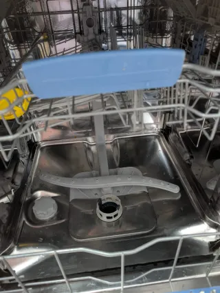 Lavavajillas Indesit plateado