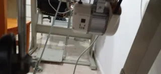 Máquina coser industrial motor silencioso