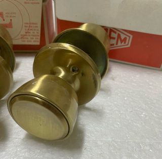 Pomo latón UCEM U/3000 con picaporte 70mm