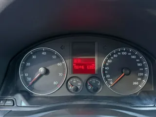 Volkswagen Golf 2004