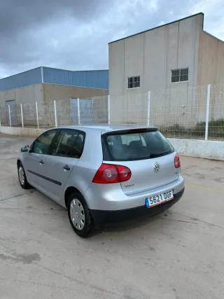 Volkswagen Golf 2004