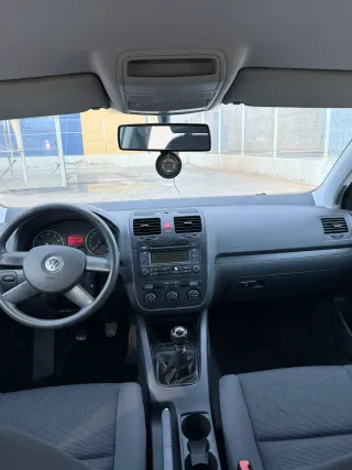 Volkswagen Golf 2004