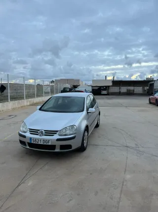 Volkswagen Golf 2004