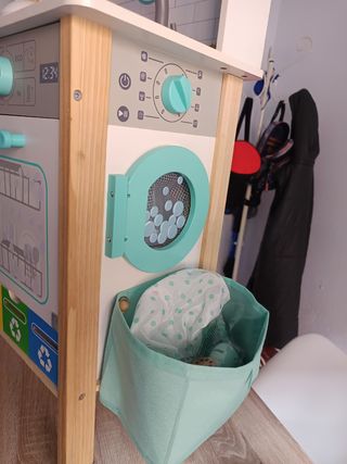 Cocinita de juguete con accesorios