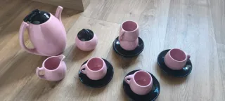 Juego de café rosa y negro