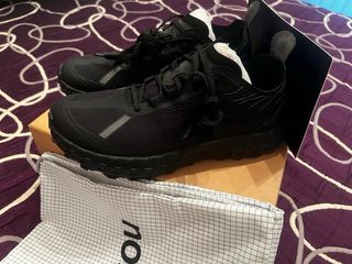 Zapatillas trail running Norda 001A negras