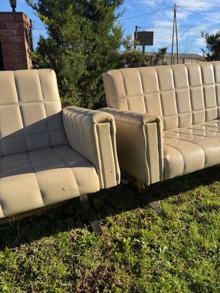 Divano a due posti in pelle sintetica beige