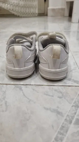 Scarpe bimbo Puma bianche velcro