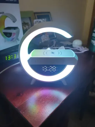 Altavoz,Radi, Relo,carga Inalámbrica con luces led