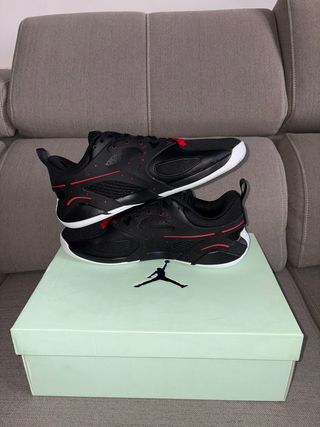 Jordan Heir Series Negro Dorado