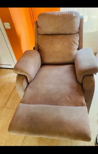 Poltrona relax in tessuto beige