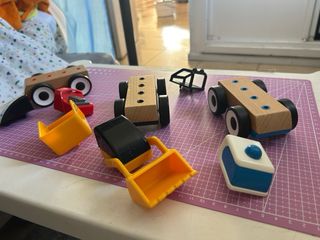 Coches de madera IKEA