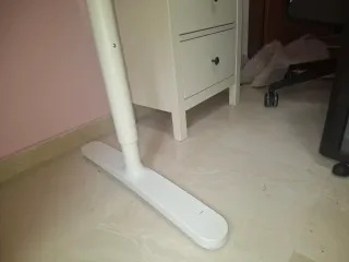 Escritorio Ikea Bekant Madera y Metal