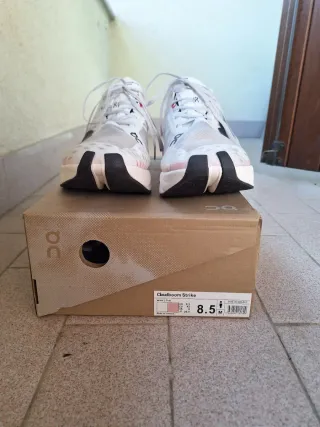 On Cloudboom Strike Scarpe Corsa