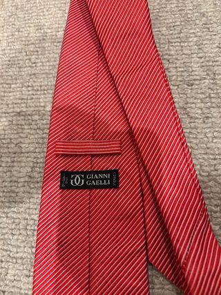 cada corbata 9,90€ El pack a negociar