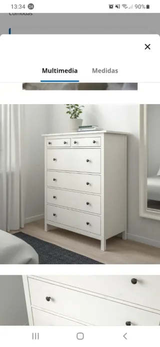 Cómoda blanca de madera