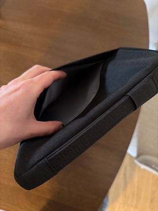 Funda portátil iGO mediana 36x24 cm