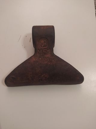 Martillo triturador agrícola antiguo