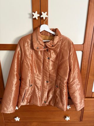 Chaquetón naranja brillante