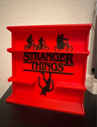 Estantería Stranger Things funko pop kinder joy