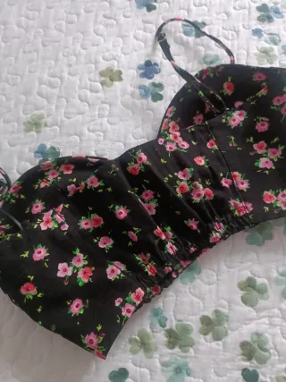 Top flores negro rosa talla XS