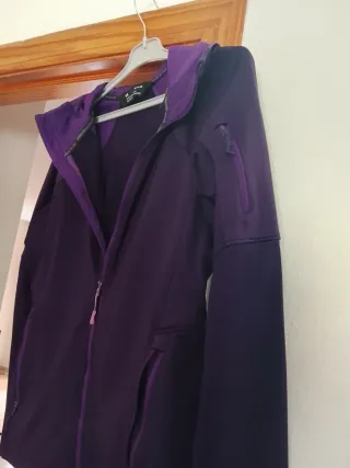 Chaqueta Under Armour Morada Mujer