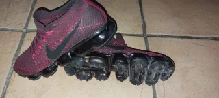 Zapatillas Nike Vapor Max Negras y Rojas