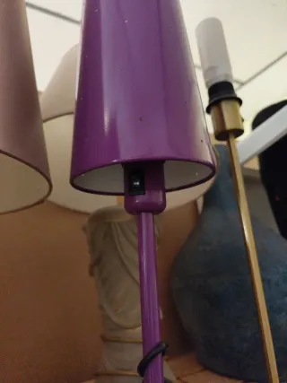 Lámpara de hierro lila