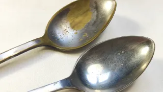 Pareja cucharitas antiguas decoradas