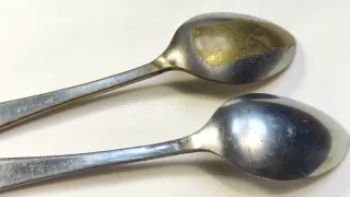 Pareja cucharitas antiguas decoradas