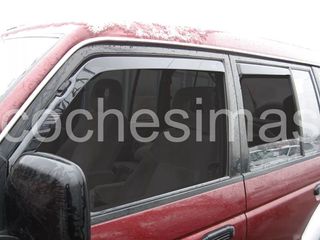 Derivabrisas Mitsubishi Montero Pajero V20