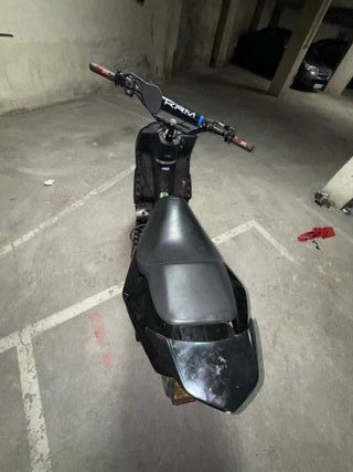 Peugeot SpeedFight 2 50cc Scooter