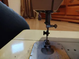 Máquina de coser Singer antigua