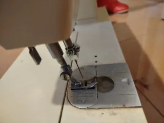 Máquina de coser Singer antigua