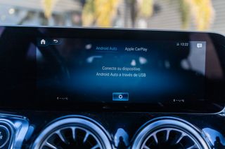 MERCEDES-BENZ GLB 200D 150CV