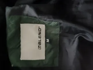 Cazadora acolchada verde Talla M