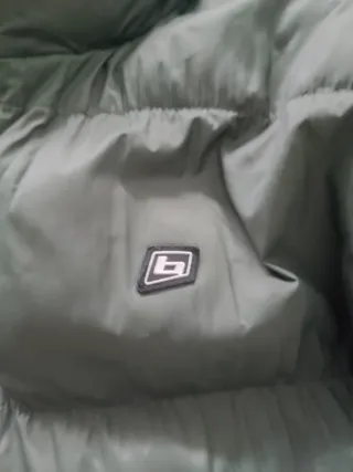 Cazadora acolchada verde Talla M