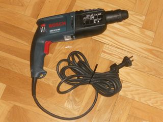 BOSCH GBH 2-23 RE MARTILLO PERFORADOR PROFESSIONAL