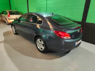 Opel Insignia 2011