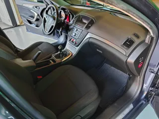 Opel Insignia 2011