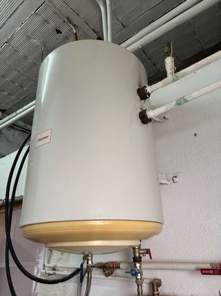 Caldera carbón y acumulador agua