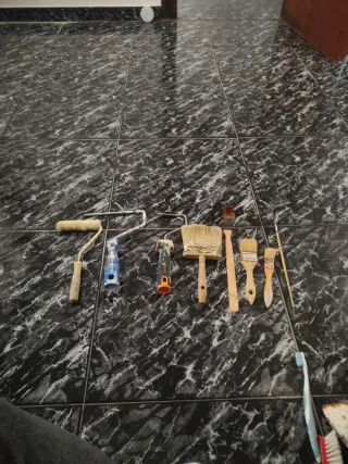 Rodillos y brochas de pintura